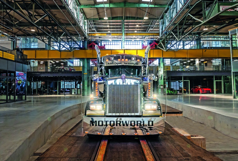 11pta_Motorworld_Muenchen_Truck_2000x