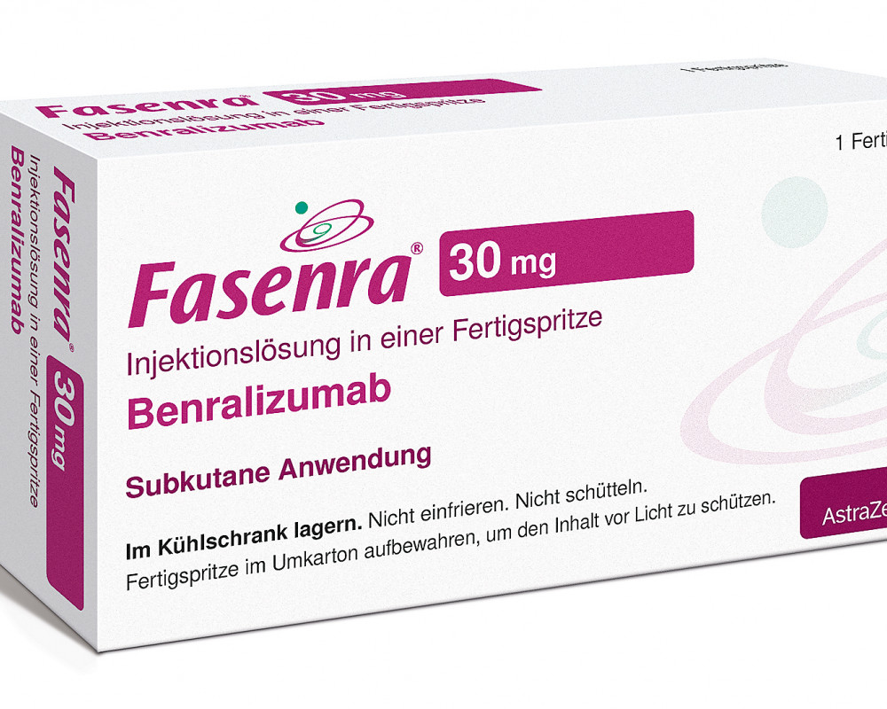 03pta_Fasenra_Deutsch_30mg_links_stehend