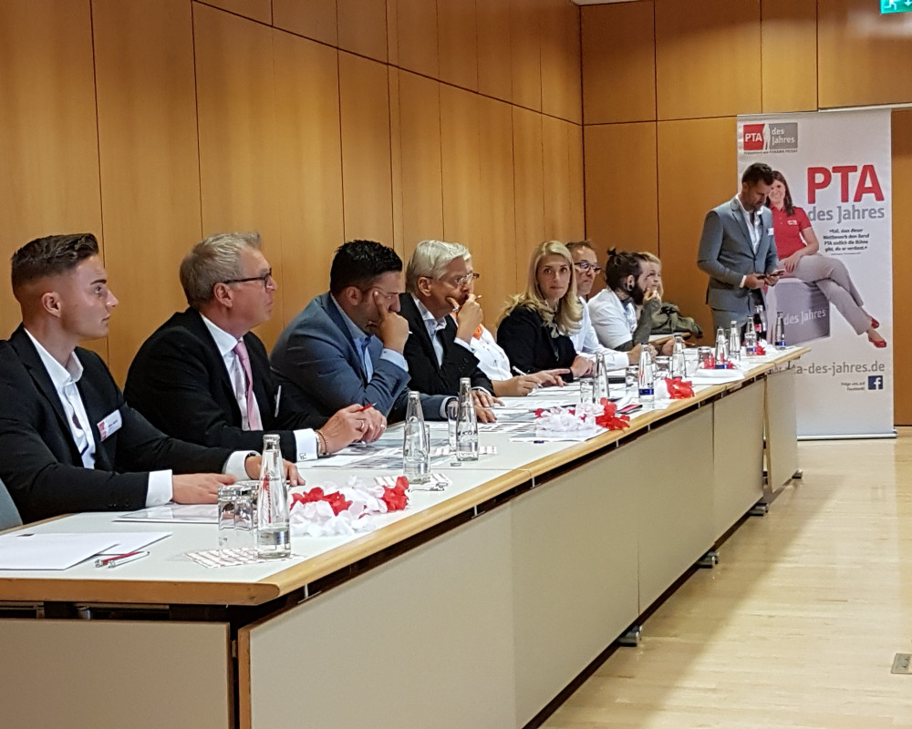 Die Jury des Wettbewerbs PTA des Jahres