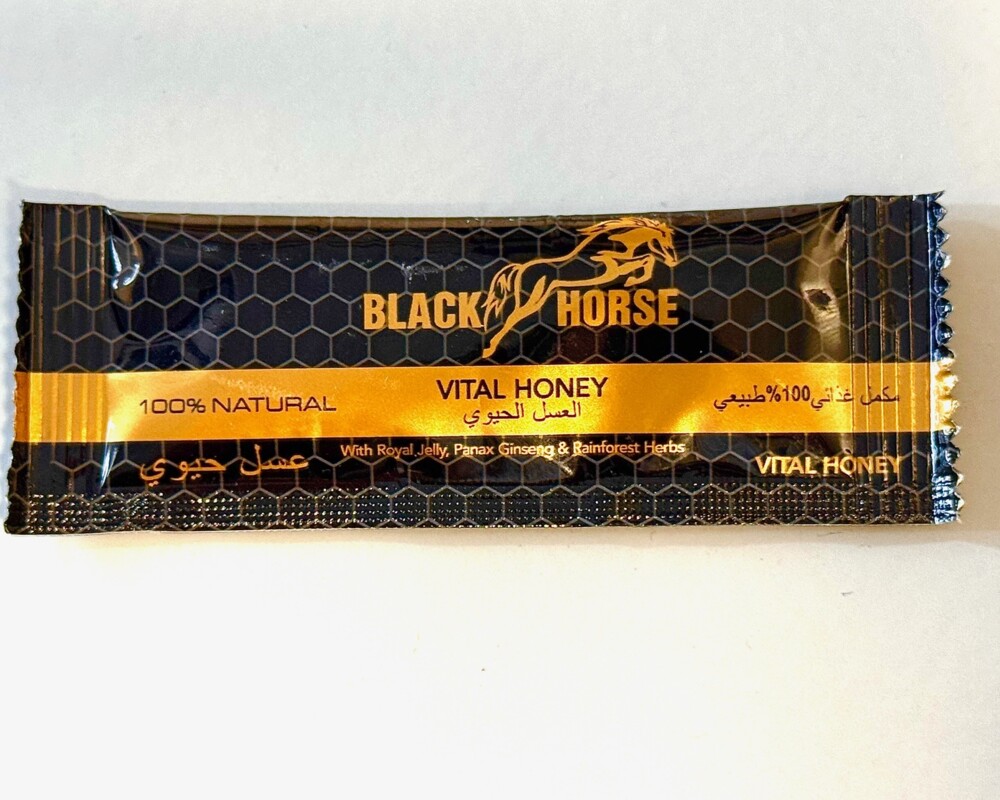 Abbildung des als Potenzmittel vertriebenen Präparats "Black Horse".