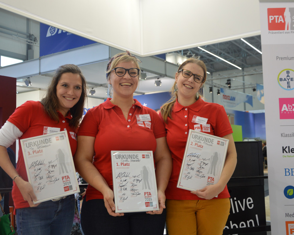 Von links: Pia Beckmann (3. Platz), Carolin Kiesewetter (1. Platz), Conny Michalak (2. Platz)