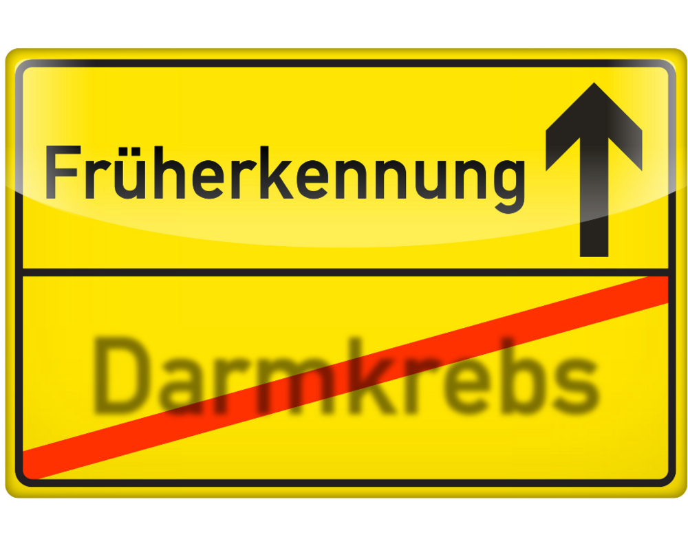 Ortseingangsschild mit Aufschrift Vorsorge (oben) und Darmkrebs (rot durchgestrichen, unten).