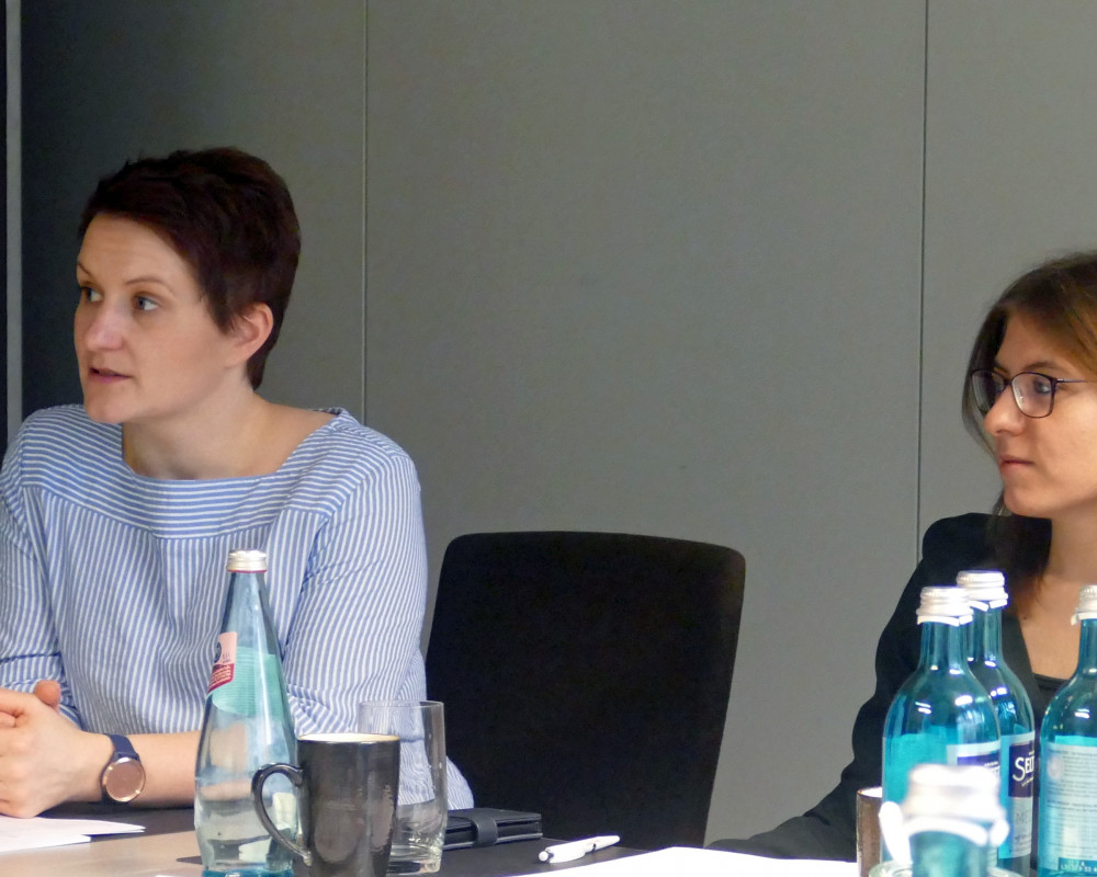 PTA Beiratsmitglied Britta Fröhling (links) und das neue Redaktionsmitglied Katharina Degenmann (Leitende Redakteurin Corporate Publishing)