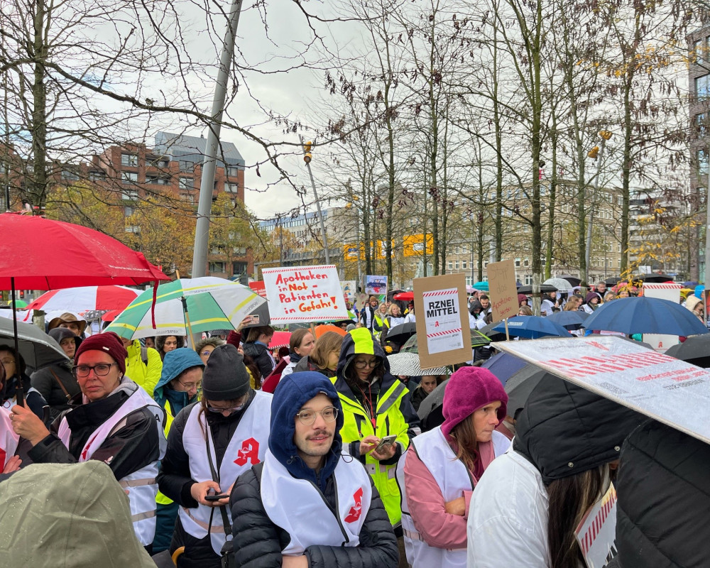 Protest bei Regen in Dortmund am 15.11.23