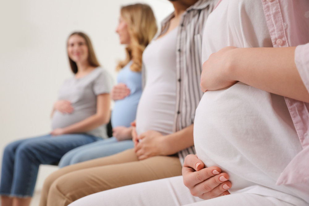 Gruppe schwangerer Frauen