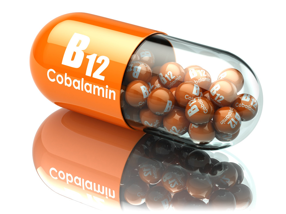 Kapsel mit Aufschrift B12, Cobalamin