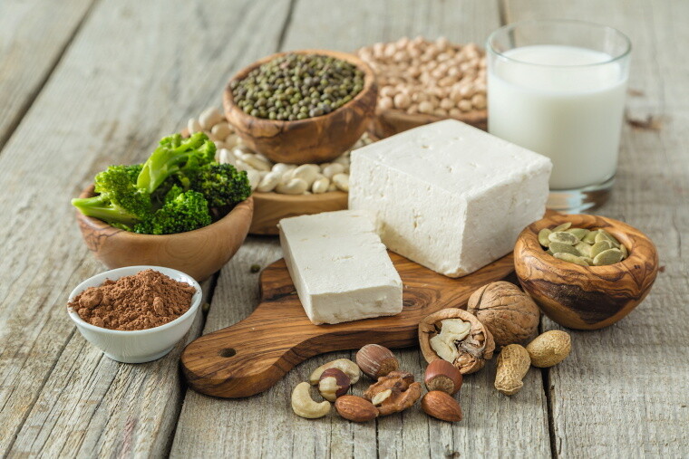 Brokkoli, Nüsse, Tofu Brokkoli, Nüsse, Tofu