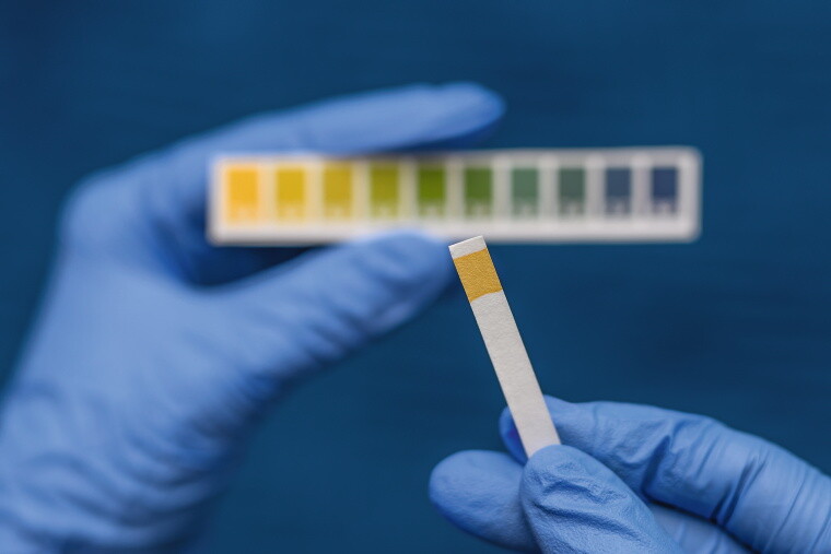 Teststreifen mit gelber Markierung Teststreifen mit gelber Markierung