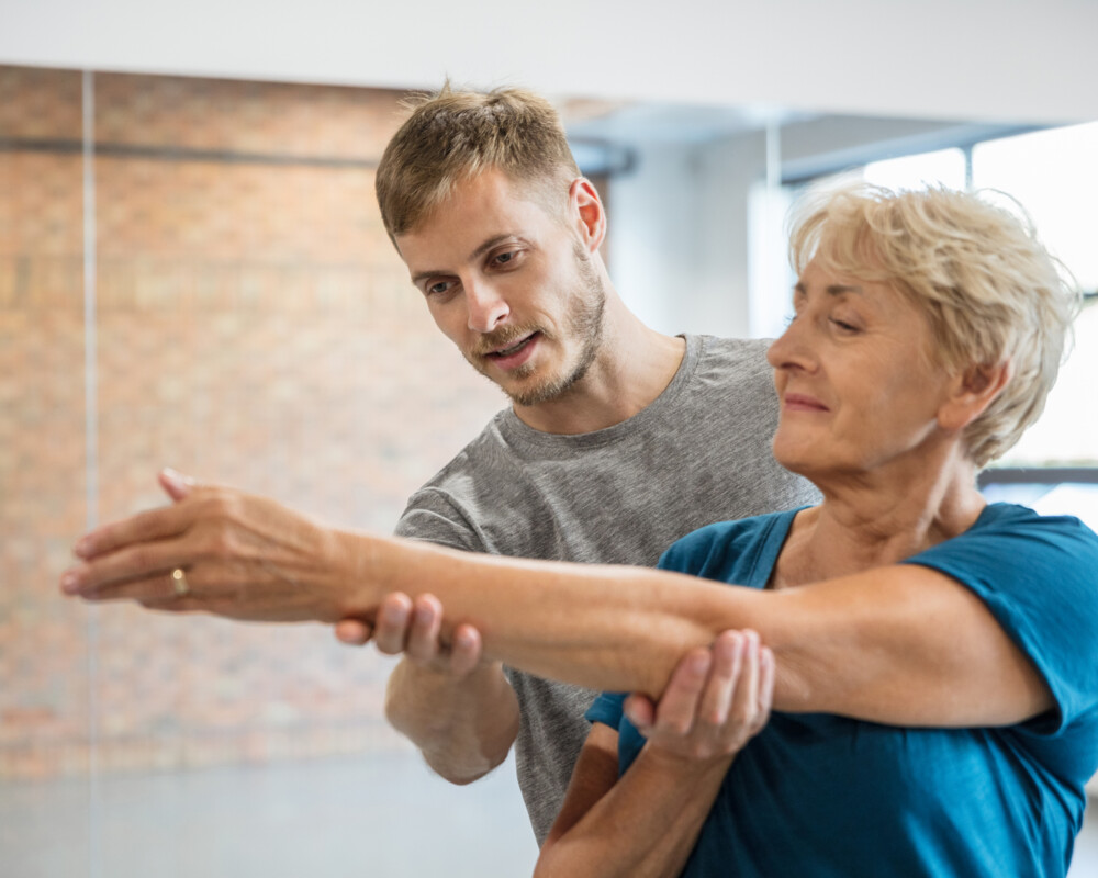 Physiotherapie kann Schmerzen lindern und die Lebensqualität verbessern.