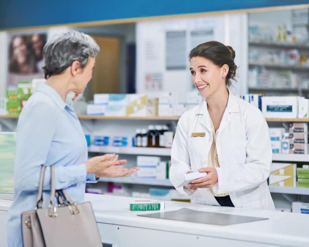 Beratungsszene in der Apotheke