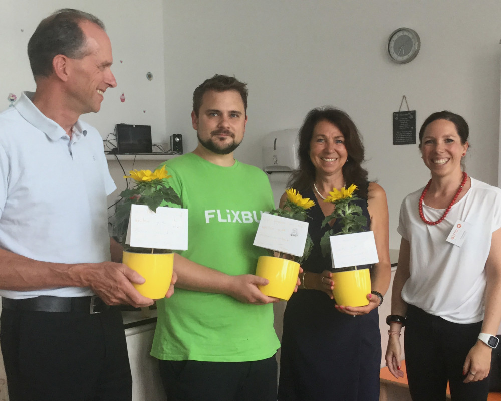 Von links nach rechts: Dr. Axel Hüdepohl (AES Aerospace Embedded Solutions), Dr. Matthias Hofmuth (FlixMobility), Sabine Fuchsberger-Paukert (ilapo) und Christina Ramgraber (sira Kinderbetreuung)
