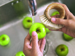 Äpfel waschen