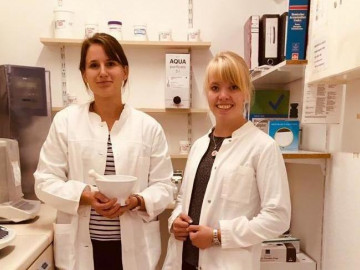 PTA-Praktikantinnen Rieke Behning und Melena Schulz