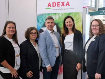 von links nach rechts: Bettina Schwarz (Geschäftsführerin BVpta), Michaela Jäger (Adexa-Berufsgruppe PTA) Andreas May (Adexa-Bundesvorstand), Anja Zierath (Bundesvorsitzende BVpta), Veronika Ehmann (Adexa-Berufsgruppe PTA)