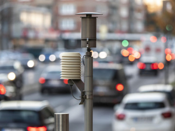 Luft Messstation an viel befahrener Straße
