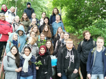 Unterstufe der PTA-Schule Münster botanisiert am Kanal