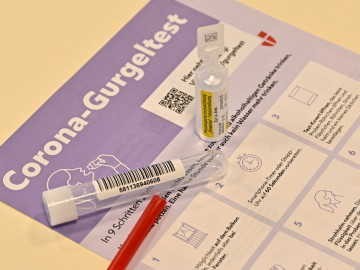 Gurgeltest in Österreich: In Deutschland bislang noch nicht zugelassen.