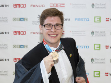 PTA Florian Britzwein mit Goldmedaille
