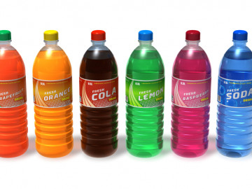 Verschiedene Erfrischungsgetränke in Flaschen
