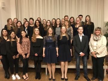 Die Absolventen der Städt. Berufsfachschule für PTA der Stadt Münster:  Ljetafeta Ajetovic, Jana Beermann, Nikola Imke Bergner, Maike Berster-mann, Sarah Bickmann, Melanie Brands, Yasemin Celik, Katharina Funke, Carolin Gelwer, Merve Gezer, Laura Greve