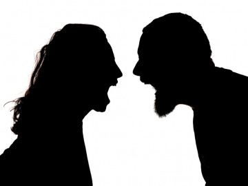 Schatten Mann und Frau streiten sich
