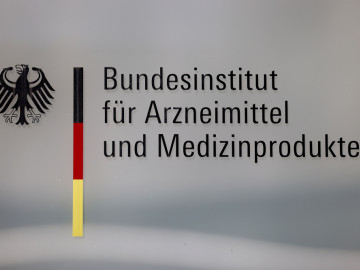 Schild Bundesinstitut für Arzneimittel und Medizinprodukte