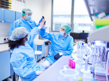 Forscherteam im Labor