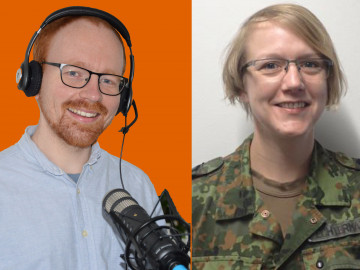 Hauptfeldwebel und PTA Nadine Echtermann (rechts) und Onlineredakteur Christoph Niekamp (links)
