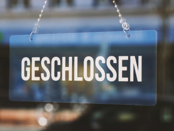 Schild: Geschlossen