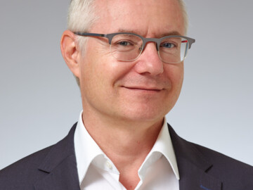 Prof. Dr. Stefan Tönnes,  Apotheker, Leiter der Abteilung Forensische Toxikologie, Institut für Rechtsmedizin an der Goethe Universität Frankfurt am Main. 