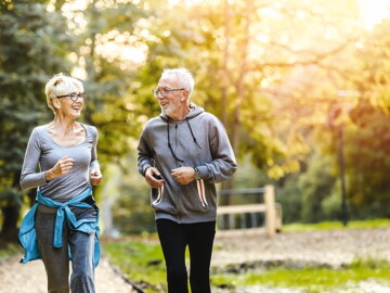 Älteres Paar beim Joggen