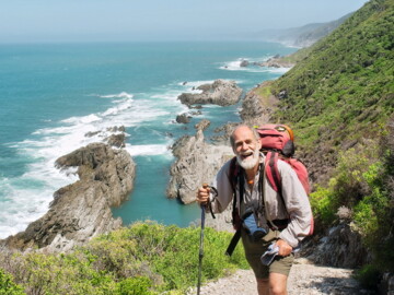 Wanderer an Steilküste