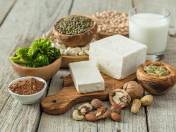 Brokkoli, Nüsse, Tofu