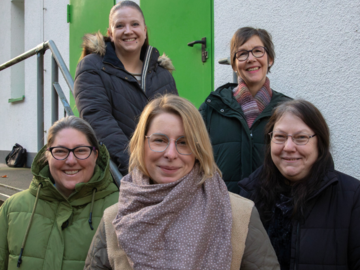 Sabine Hannes, Steffi Hebebrand,
Bettina Meier und Edith Wittig zusammen mit Redakteurin Stefanie Fastnacht (hinten rechts)